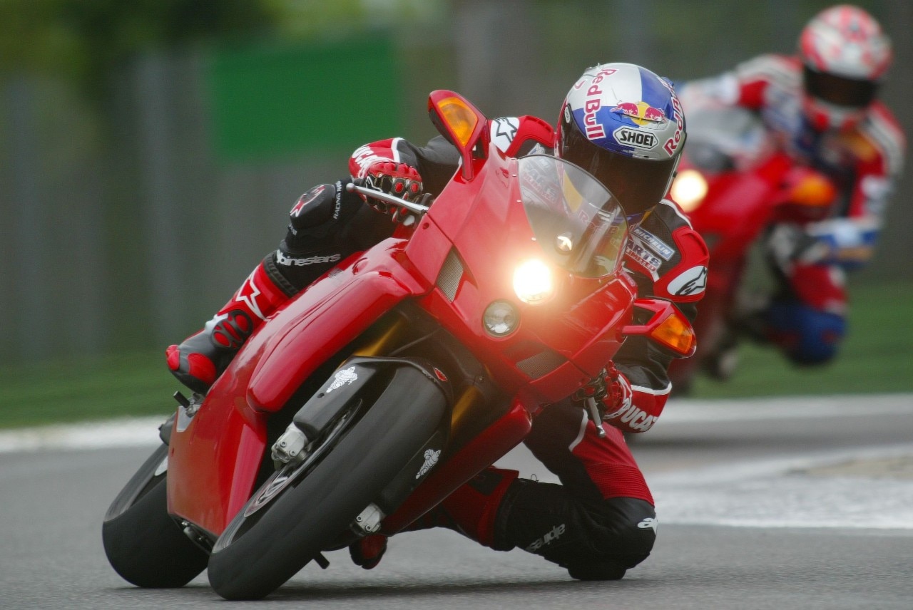 Ducati 999R: storia e caratteristiche