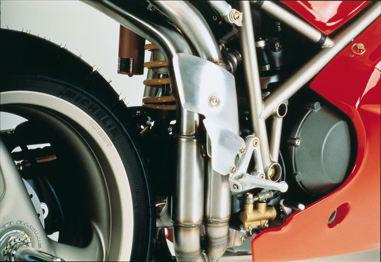 Ducati 916, quando l'efficacia diventa bellezza