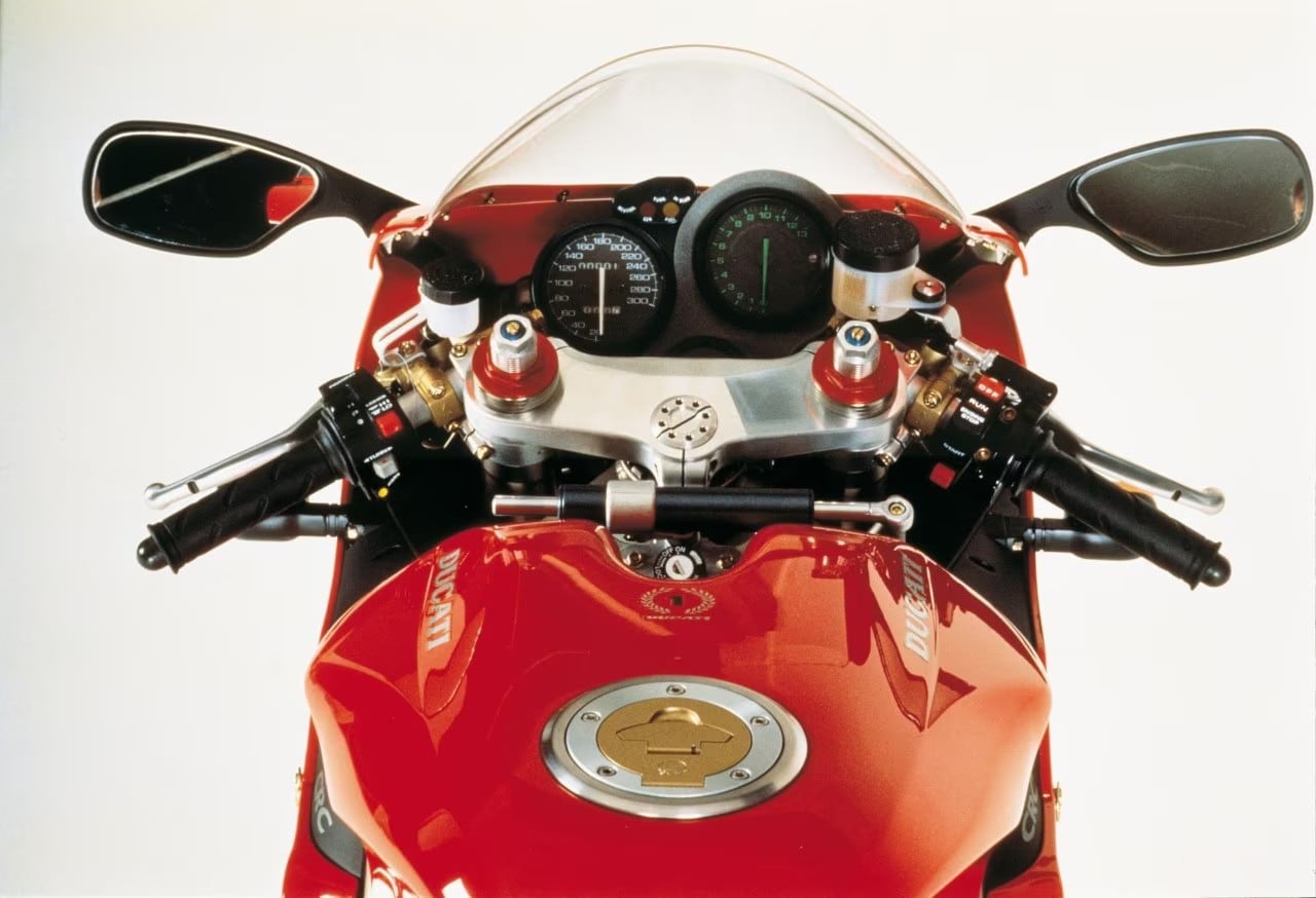 Ducati 916, quando l'efficacia diventa bellezza