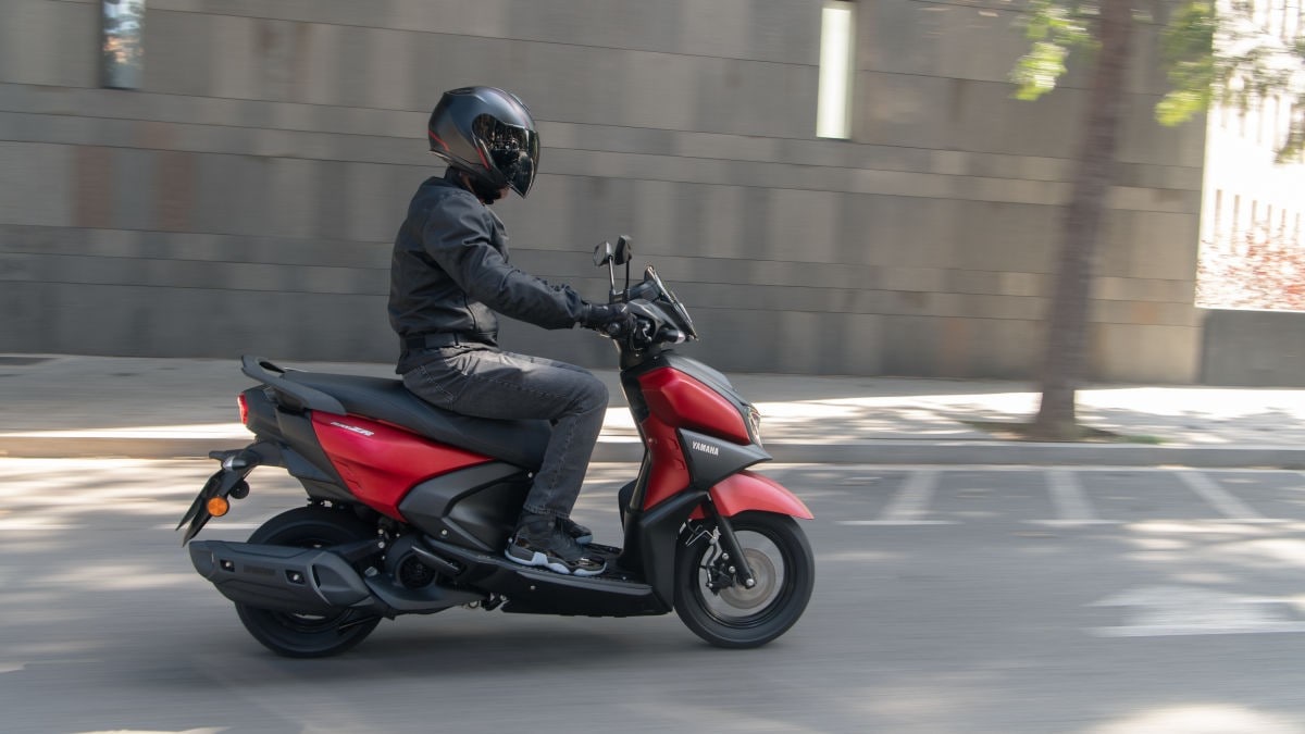 Yamaha: arriva RayZR, lo scooter ibrido