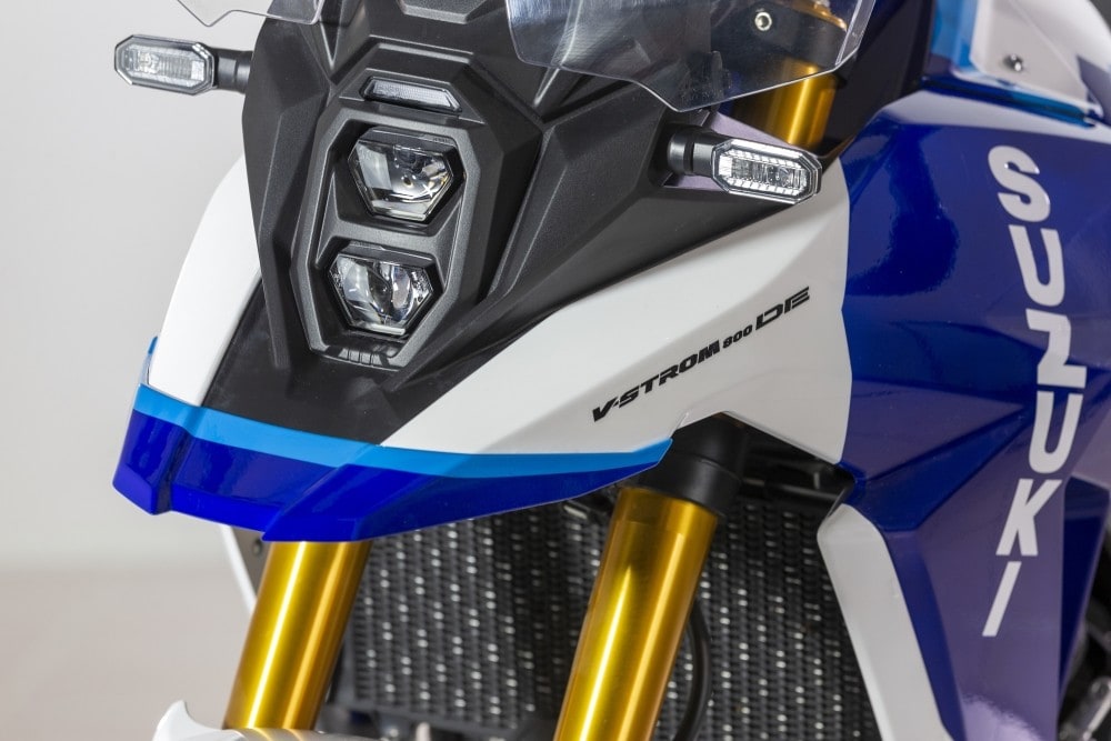  Suzuki V-Strom 800DE Djebel: sapore di Dakar