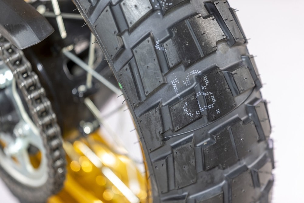  Suzuki V-Strom 800DE Djebel: sapore di Dakar