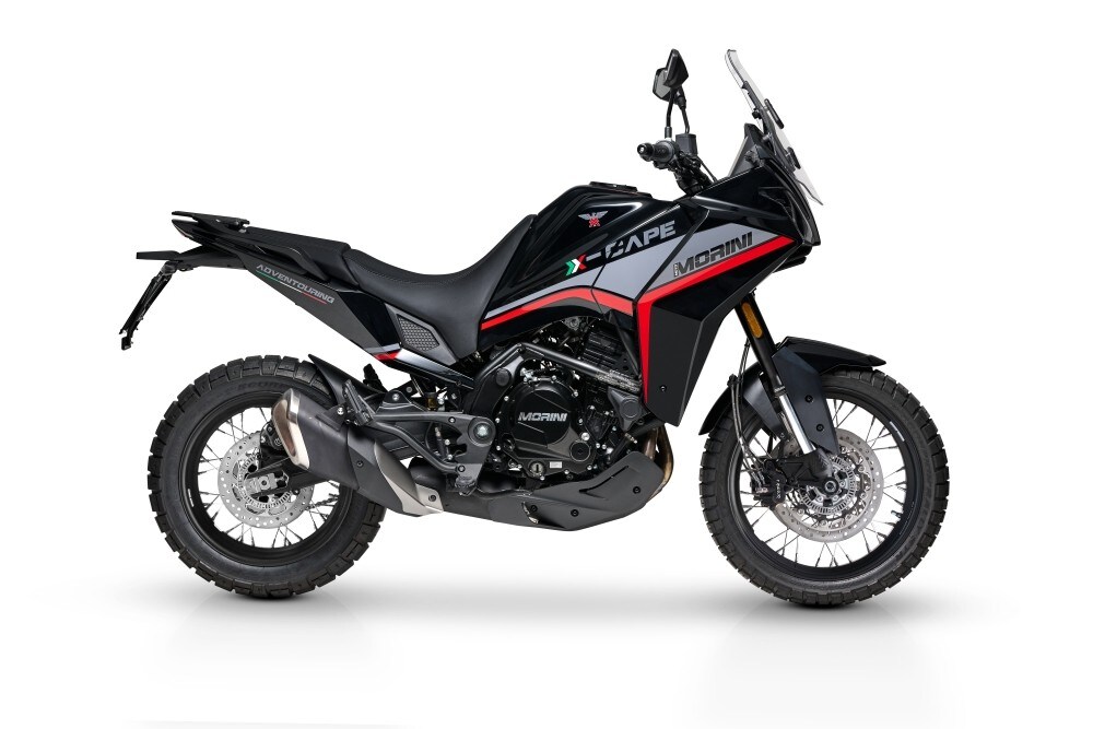 Moto Morini: ecco la X-Cape 650 in versione Black ebony