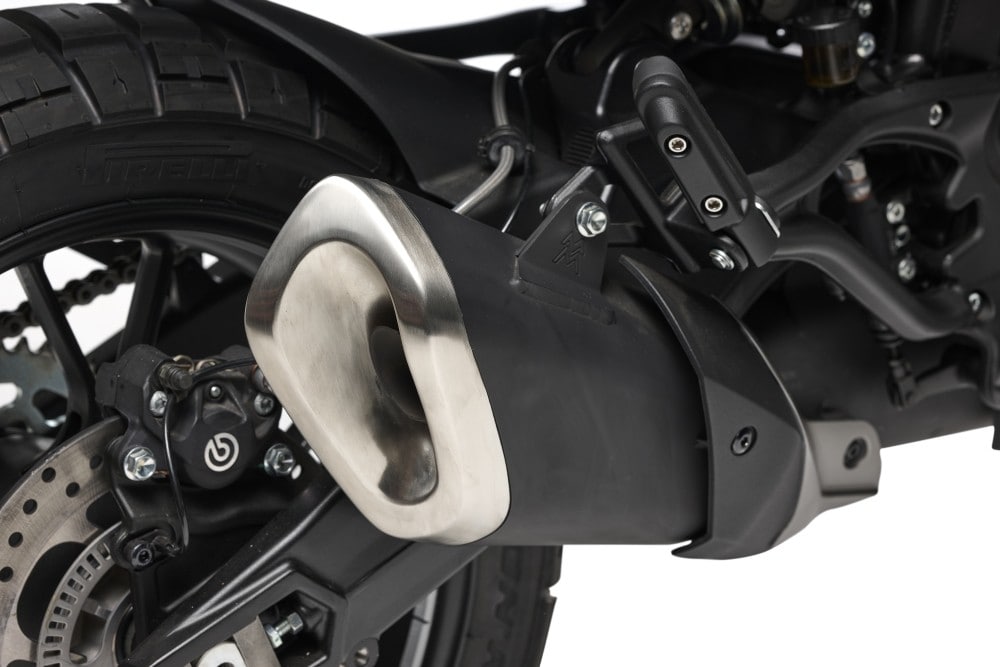 Moto Morini: ecco la X-Cape 650 in versione Black ebony