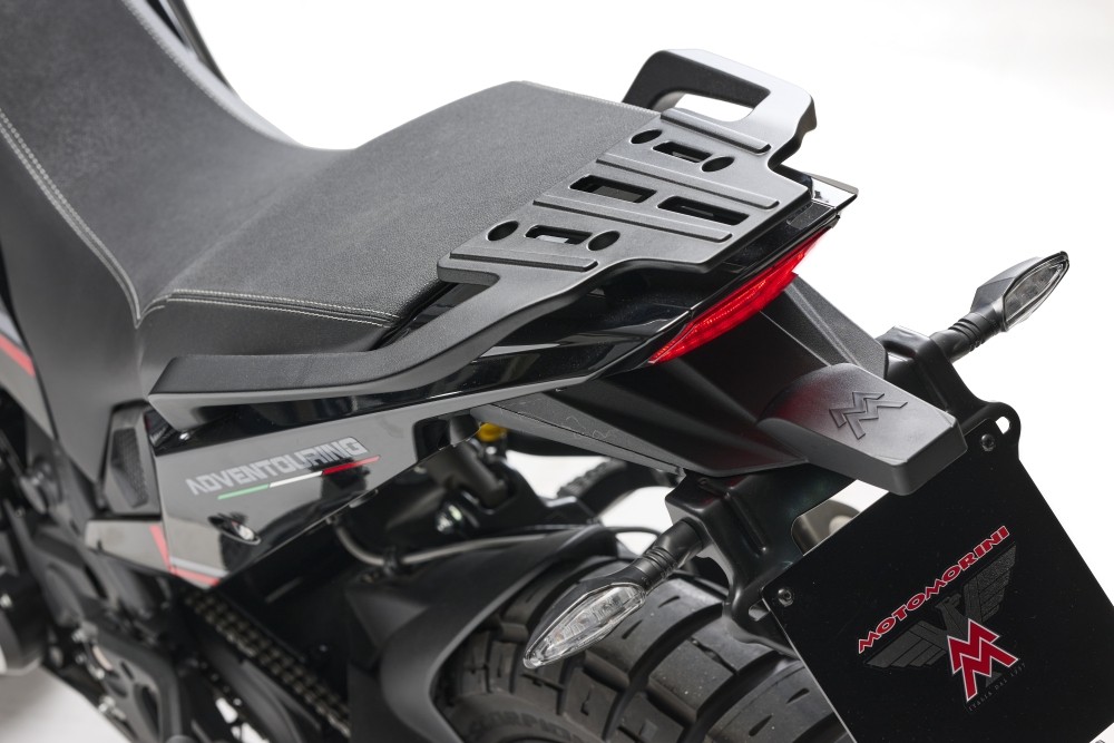 Moto Morini: ecco la X-Cape 650 in versione Black ebony