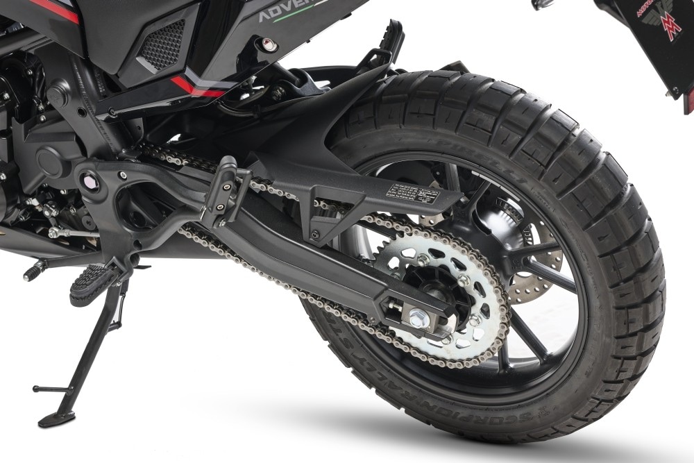 Moto Morini: ecco la X-Cape 650 in versione Black ebony