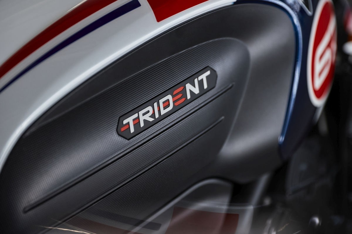 Triumph: ecco la Trident 660 Triple Tribute