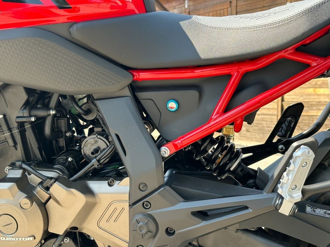 QJ Motor SRT550SX: arriva l’adventure per tutte le tasche