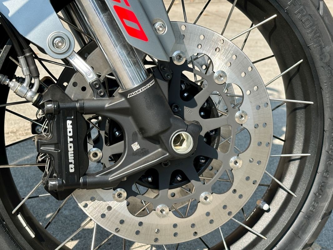 QJ Motor SRT550SX: arriva l’adventure per tutte le tasche