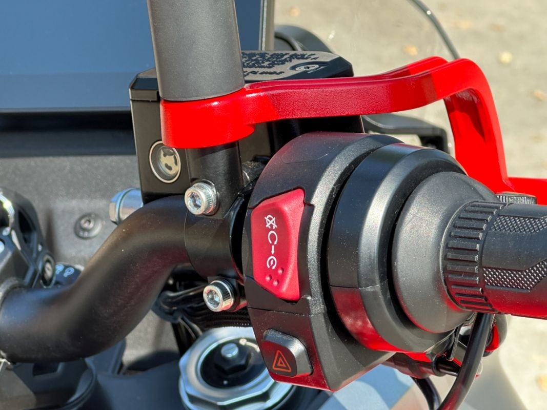 QJ Motor SRT550SX: arriva l’adventure per tutte le tasche