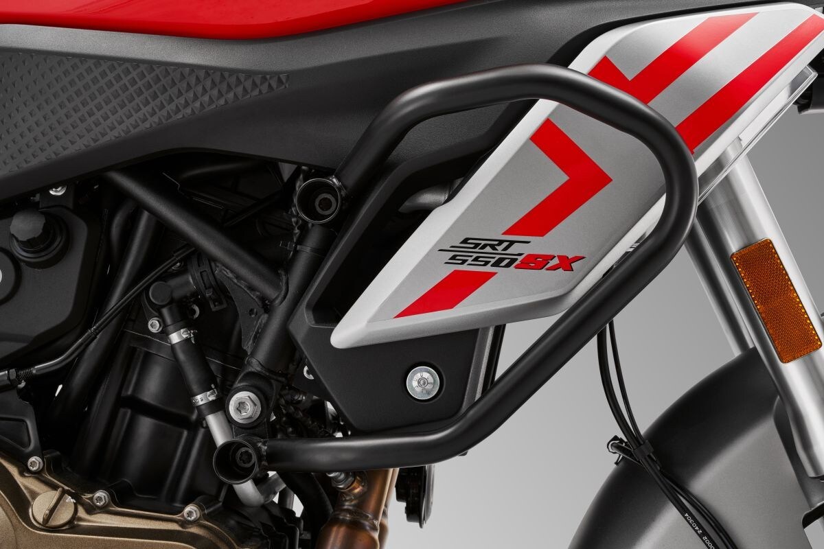 QJ Motor SRT550SX: arriva l’adventure per tutte le tasche