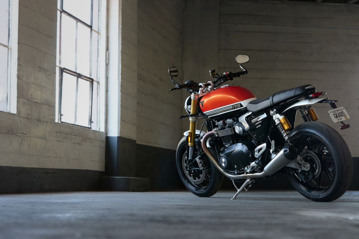 Triumph Speed Twin 1200 e Speed Twin 1200 RS: le novità 2025 della famiglia Modern Classics