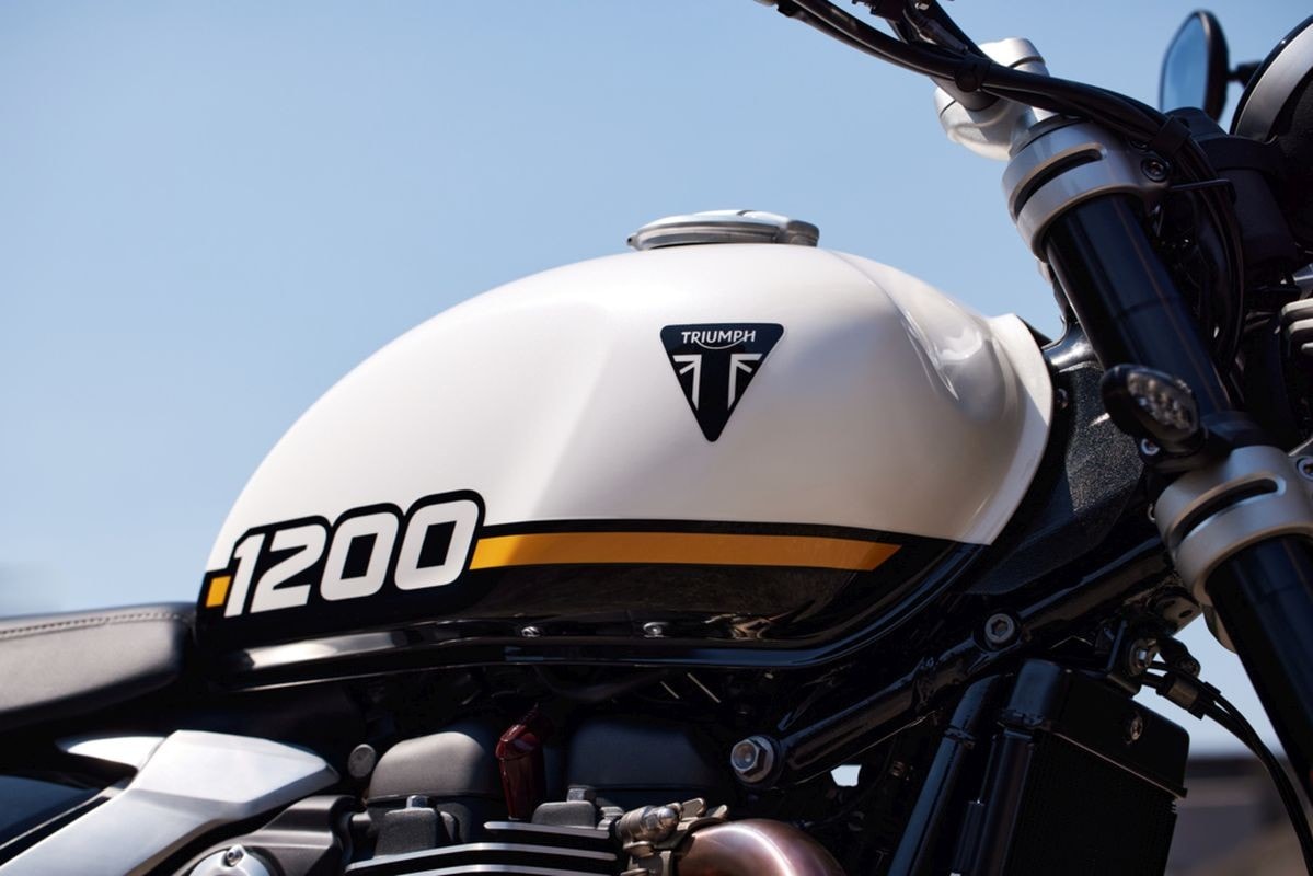Triumph Speed Twin 1200 e Speed Twin 1200 RS: le novità 2025 della famiglia Modern Classics