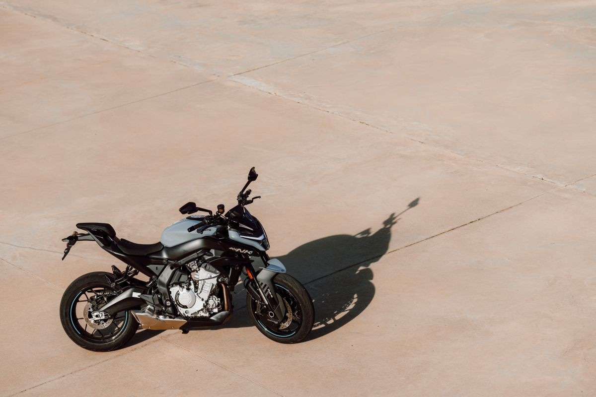 DueruoteTG #228 - CFMOTO 675 SR-R e 675 NK, Vespa GTS  310