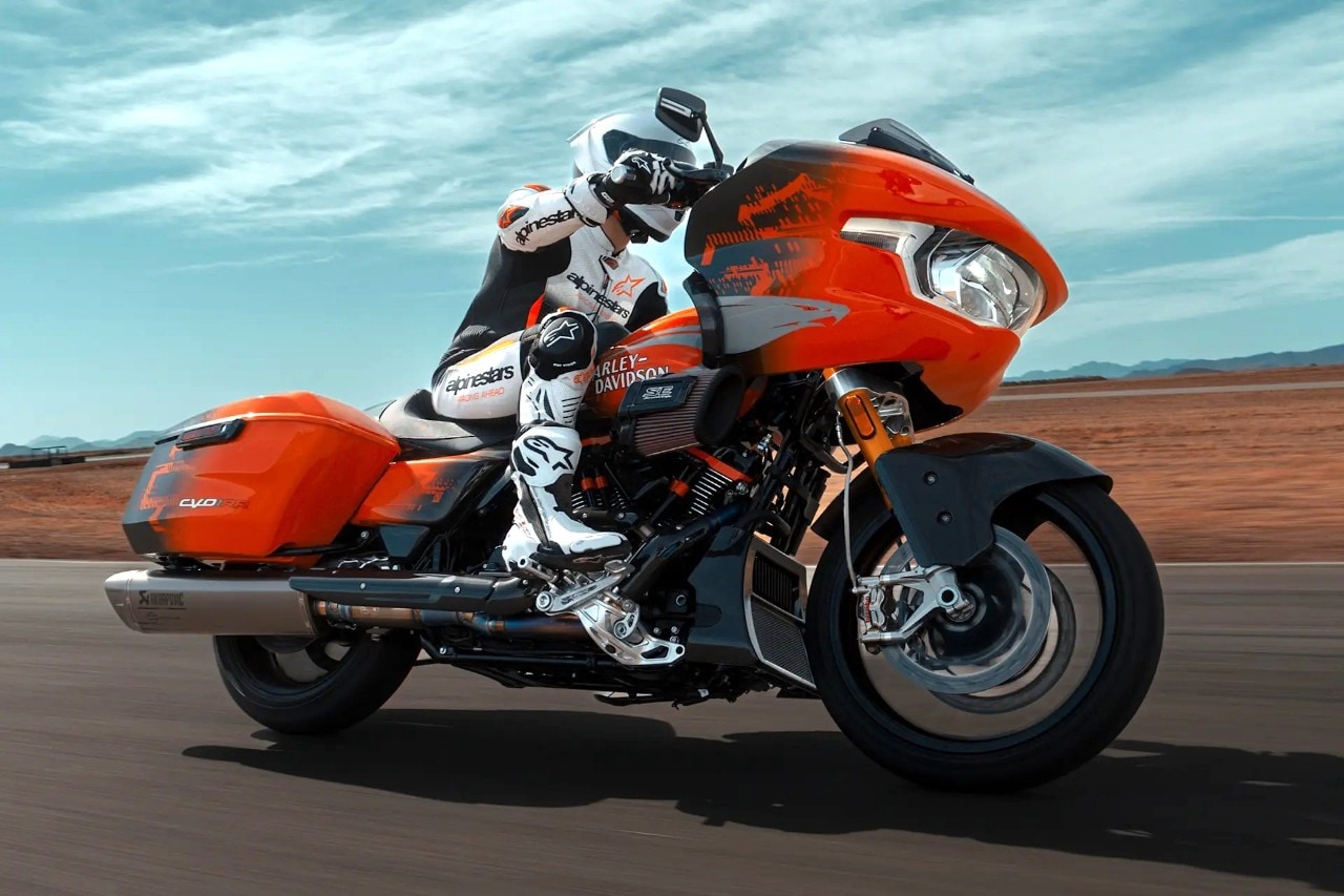 Harley-Davidson CVO Road Glide RR 2025, bagger esagerata