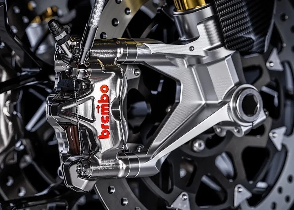 Harley-Davidson CVO Road Glide RR 2025, bagger esagerata