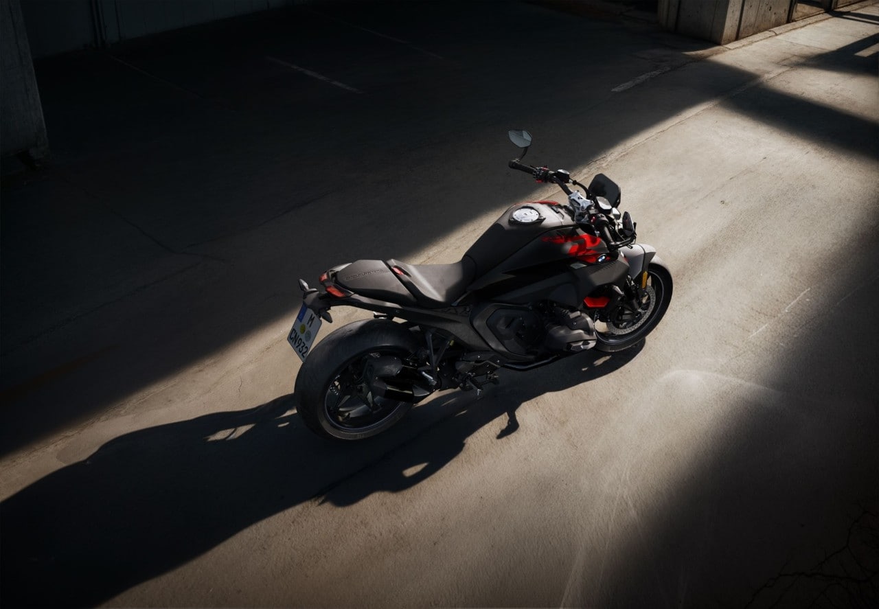 BMW: ecco la nuova R 1300 R (e sì, rispetto alla vecchia è irriconoscibile...)