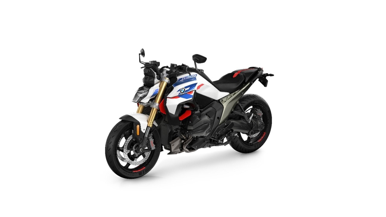 BMW: ecco la nuova R 1300 R (e sì, rispetto alla vecchia è irriconoscibile...)