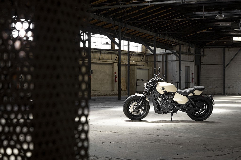 Benelli Leoncino Bobber 400: debutta sul mercato la power cruiser di Pesaro