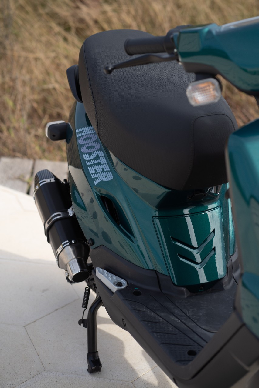 A EICMA 2025 torna il Booster: è elettrico, va fortissimo e ha leggermente cambiato nome