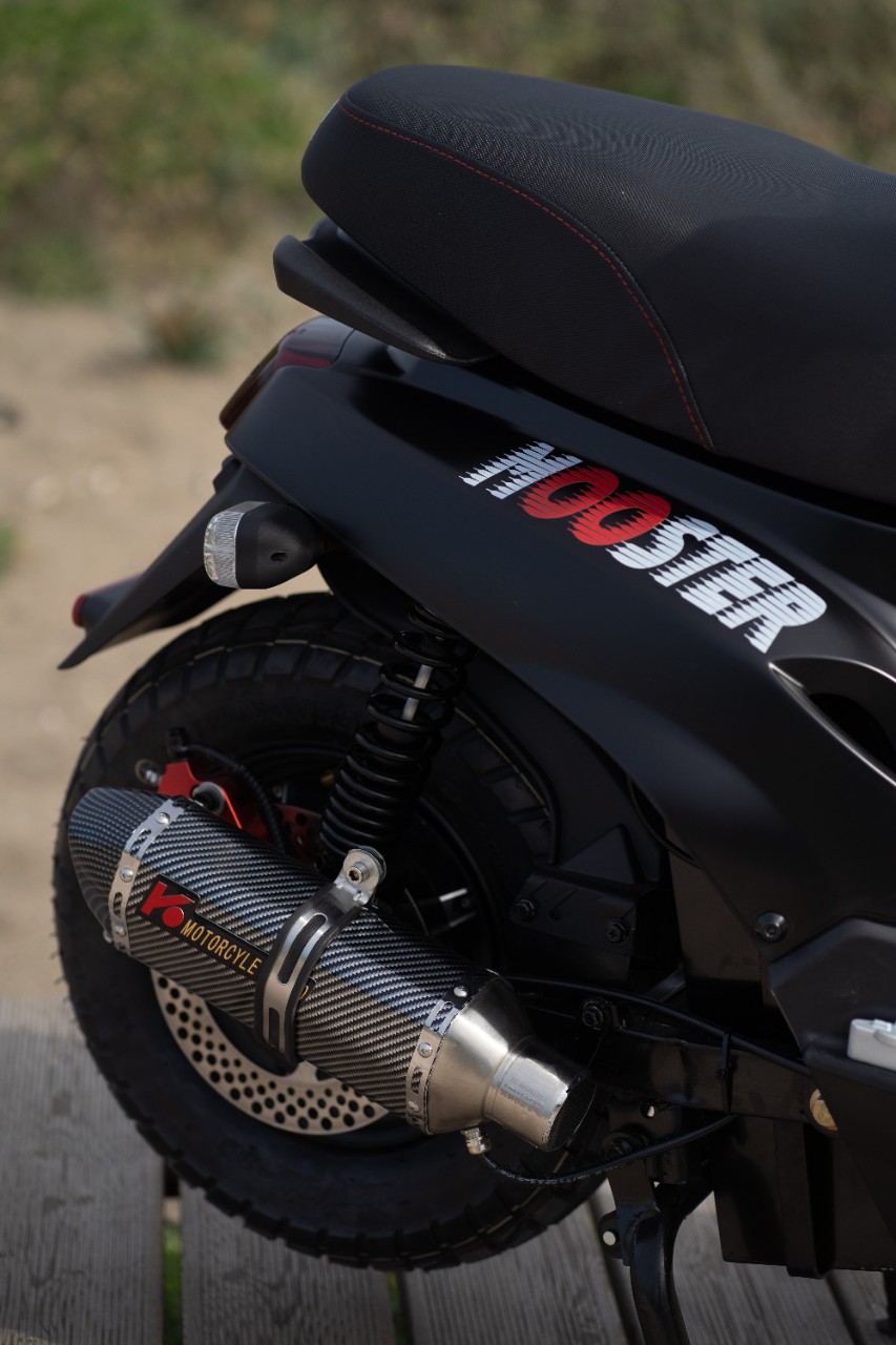 A EICMA 2025 torna il Booster: è elettrico, va fortissimo e ha leggermente cambiato nome