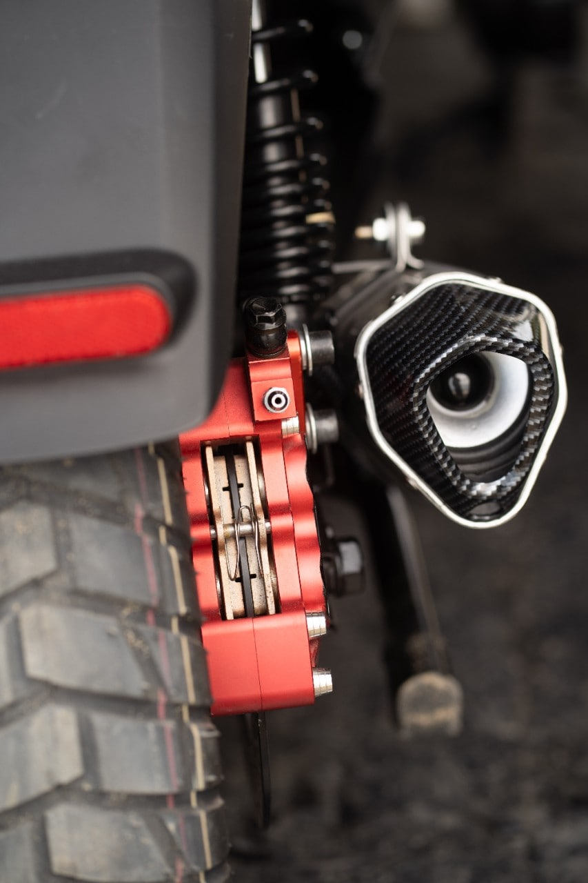 A EICMA 2025 torna il Booster: è elettrico, va fortissimo e ha leggermente cambiato nome