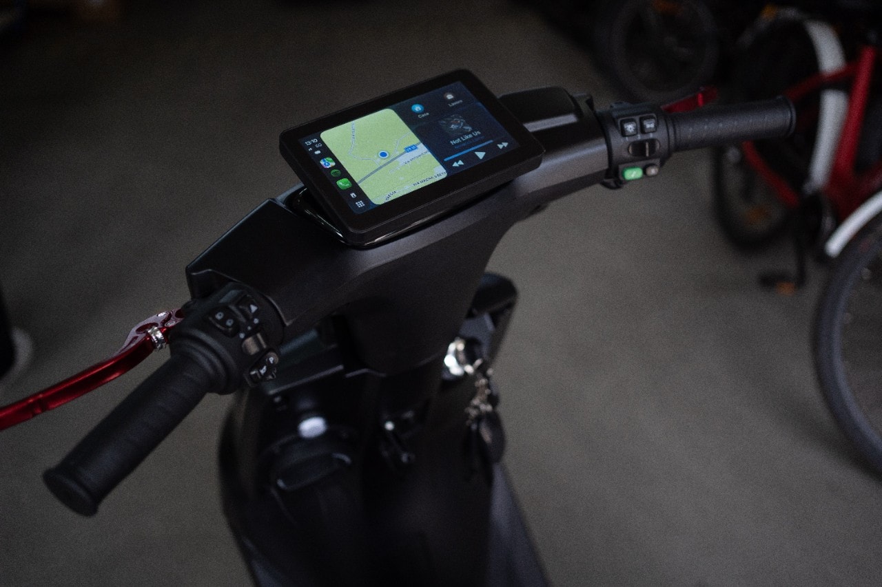 A EICMA 2025 torna il Booster: è elettrico, va fortissimo e ha leggermente cambiato nome