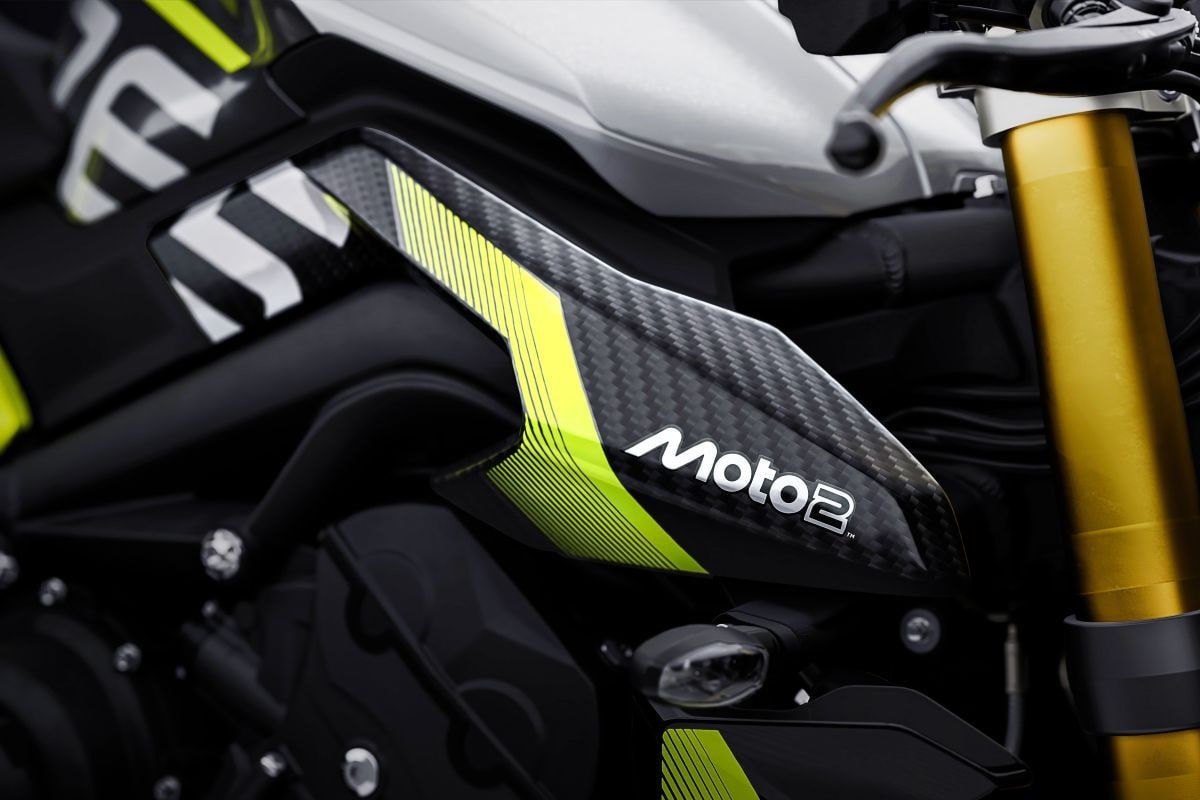 Nuove Triumph Street Triple RX e Moto2 Edition: sportive ed esclusive