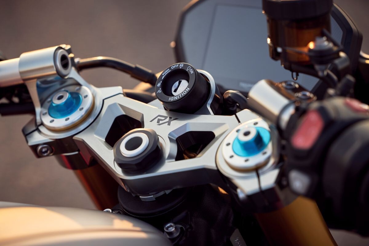 Nuove Triumph Street Triple RX e Moto2 Edition: sportive ed esclusive