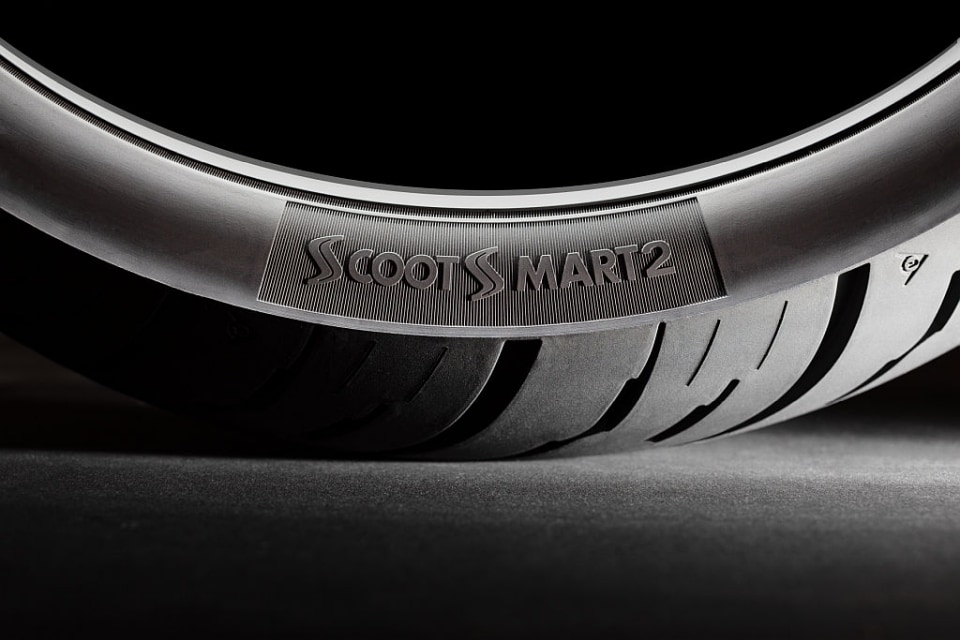 Dunlop lancia ScootSmart 2: più grip e sicurezza per gli scooter
