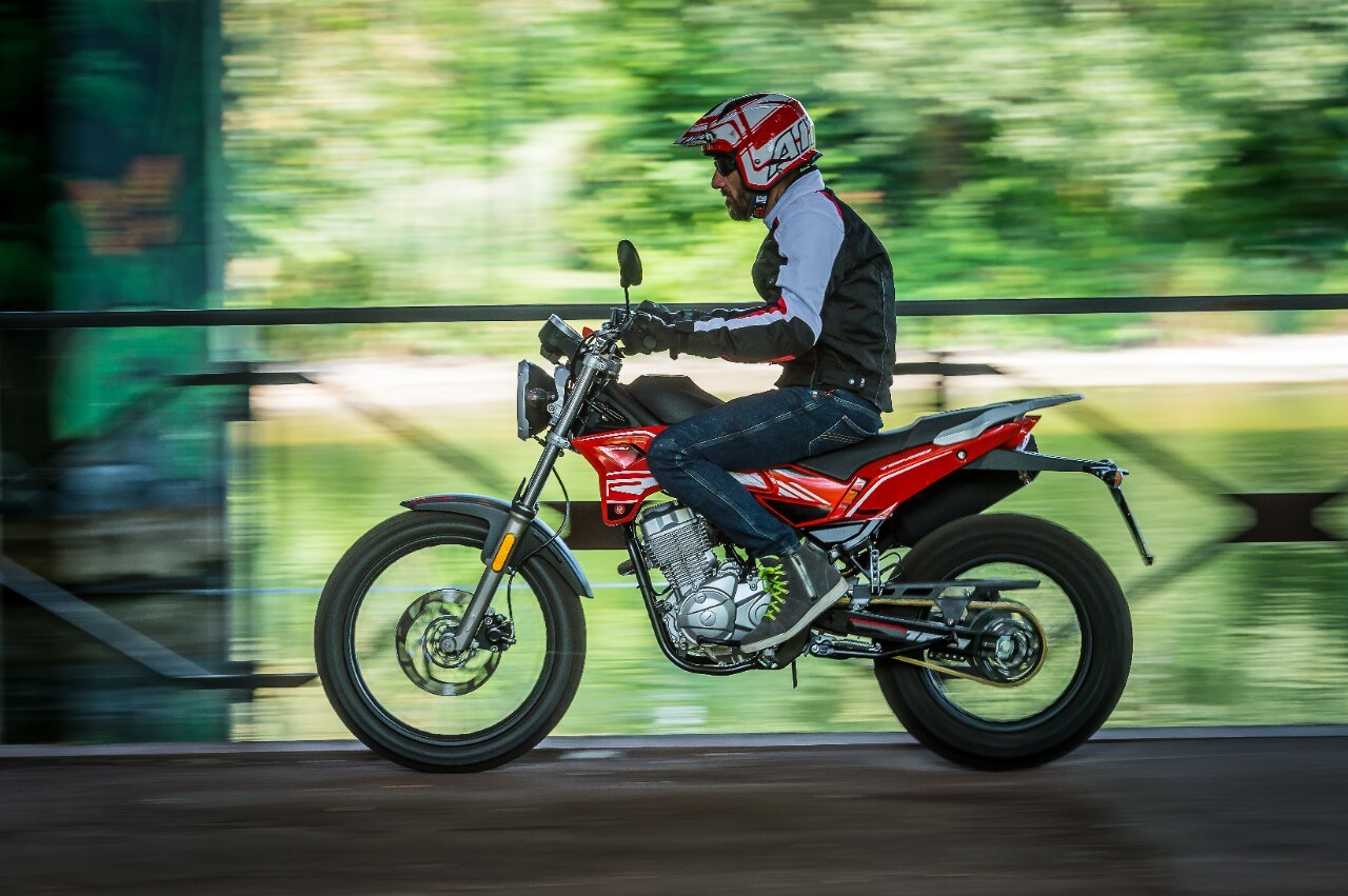 Rieju Tango 125: FUORI dagli schemi