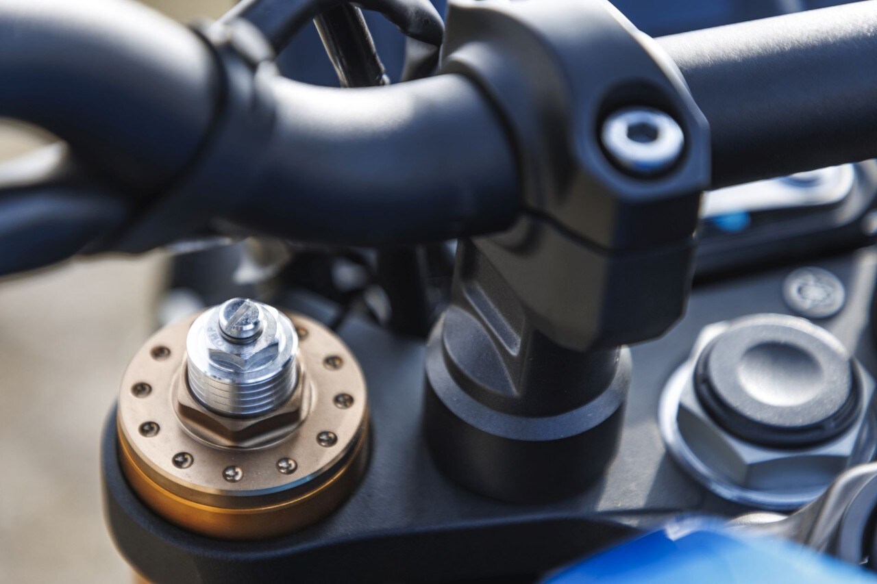 Kawasaki Z900 RS SE e Yamaha XRS900: modern classic... a modo loro