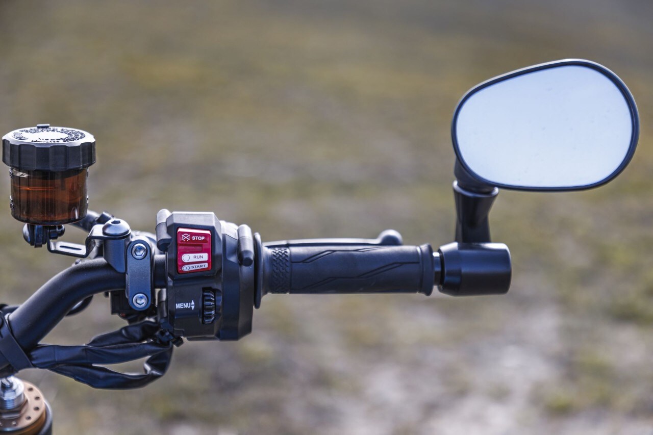 Kawasaki Z900 RS SE e Yamaha XRS900: modern classic... a modo loro