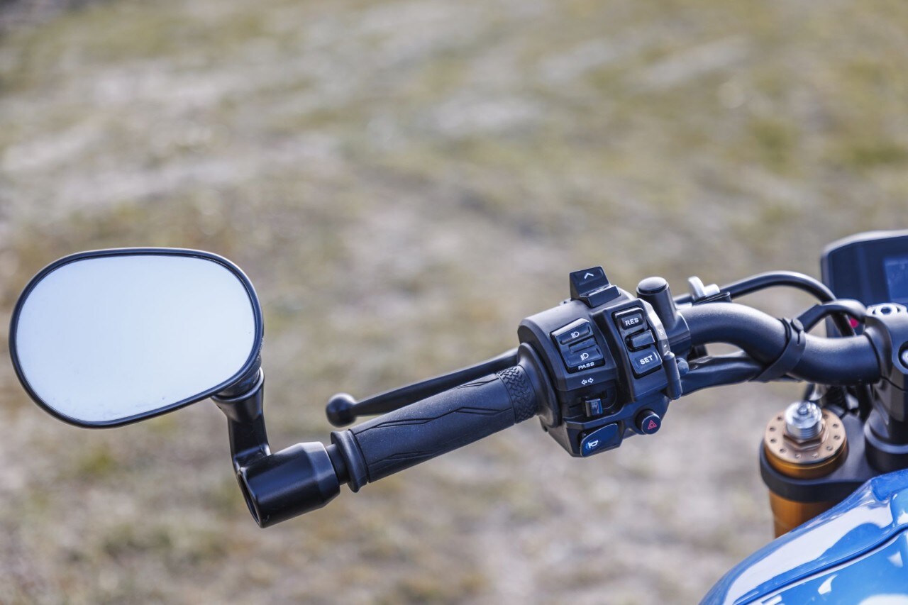 Kawasaki Z900 RS SE e Yamaha XRS900: modern classic... a modo loro