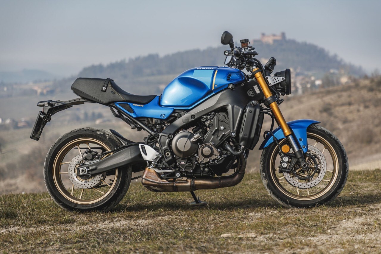 Kawasaki Z900 RS SE e Yamaha XRS900: modern classic... a modo loro