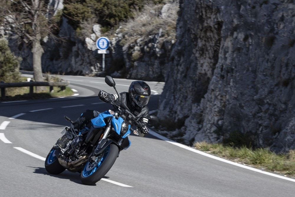 Suzuki GSX-8S: nuda alla meta