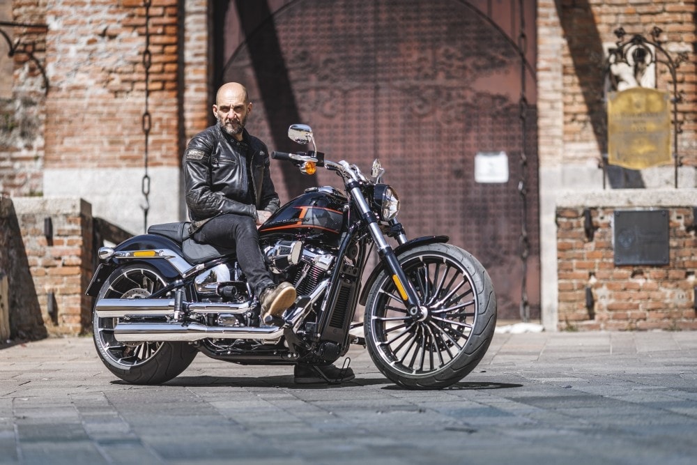Harley-Davidson Breakout 117: una moto davvero esagerata!