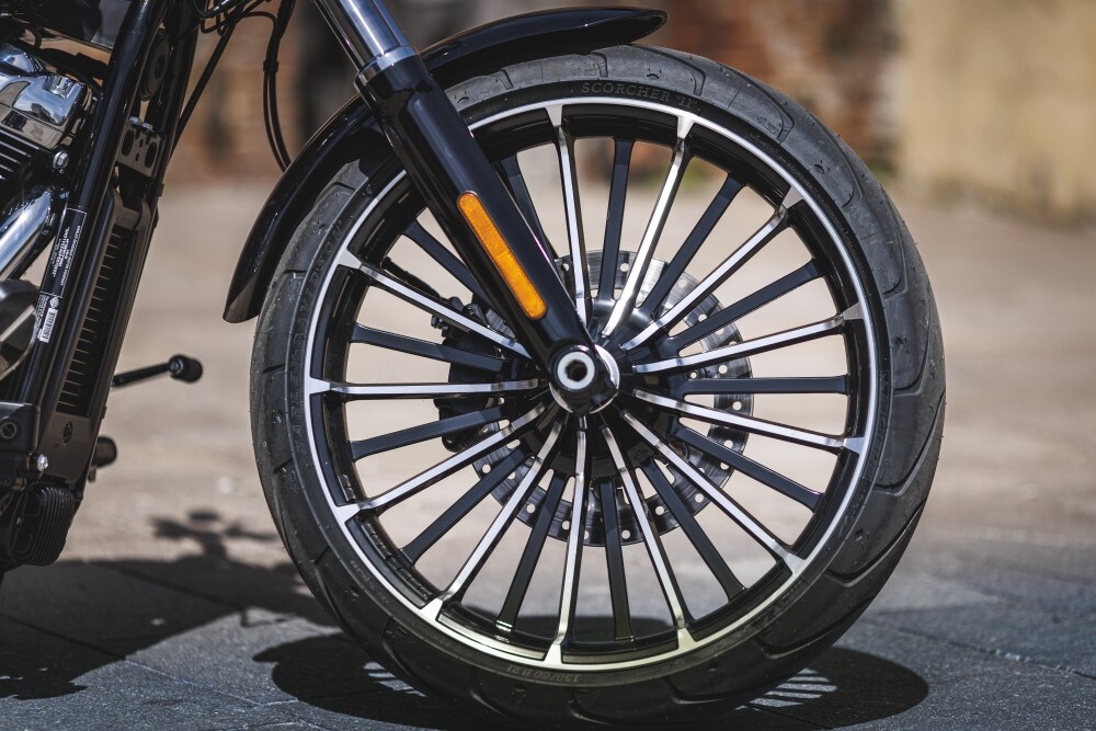 Harley-Davidson Breakout 117: una moto davvero esagerata!