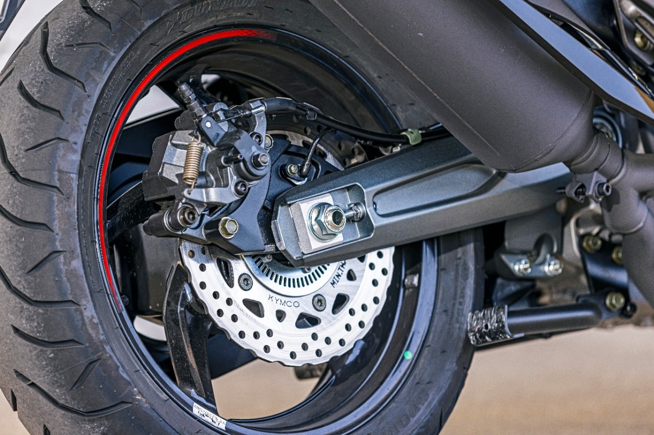 Kymco AK 550 Premium: lo sportivo si fa più turistico
