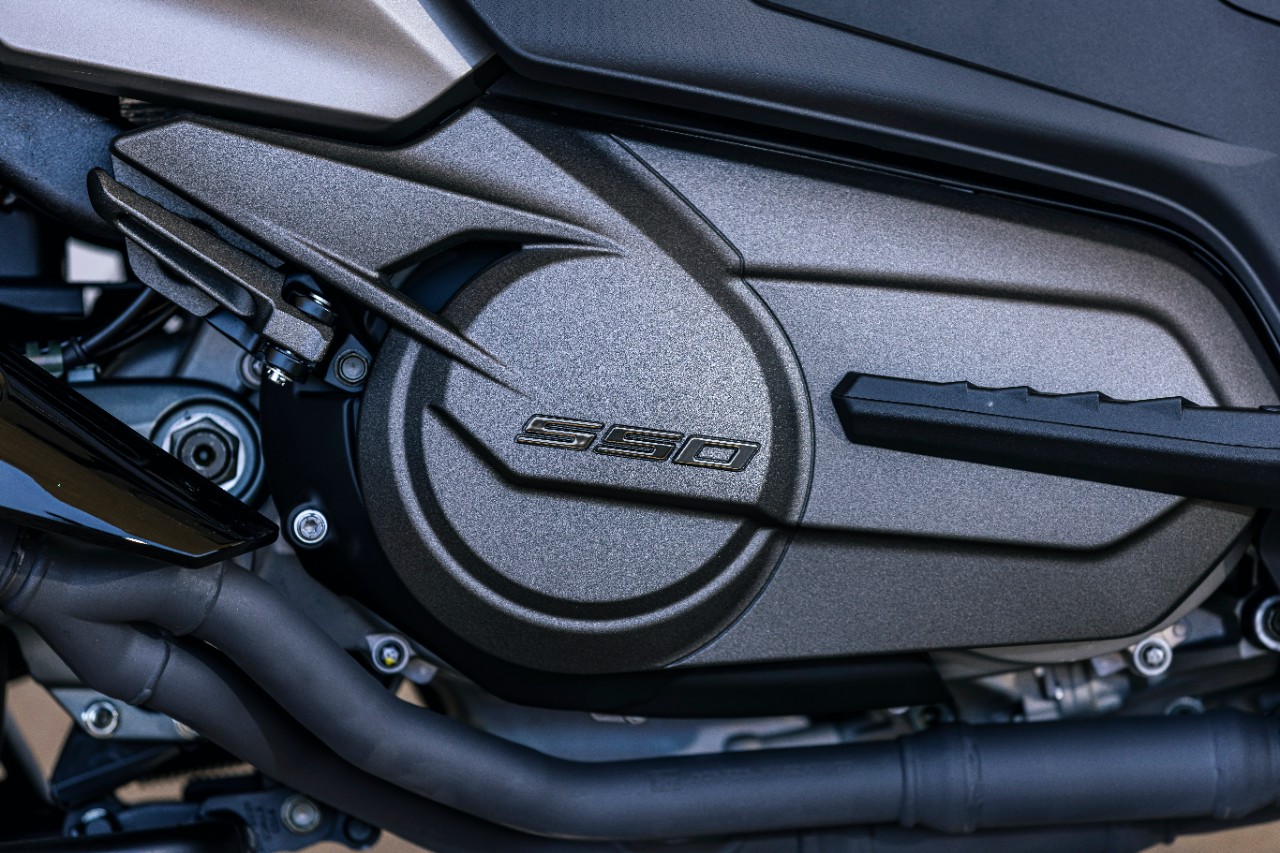 Kymco AK 550 Premium: lo sportivo si fa più turistico