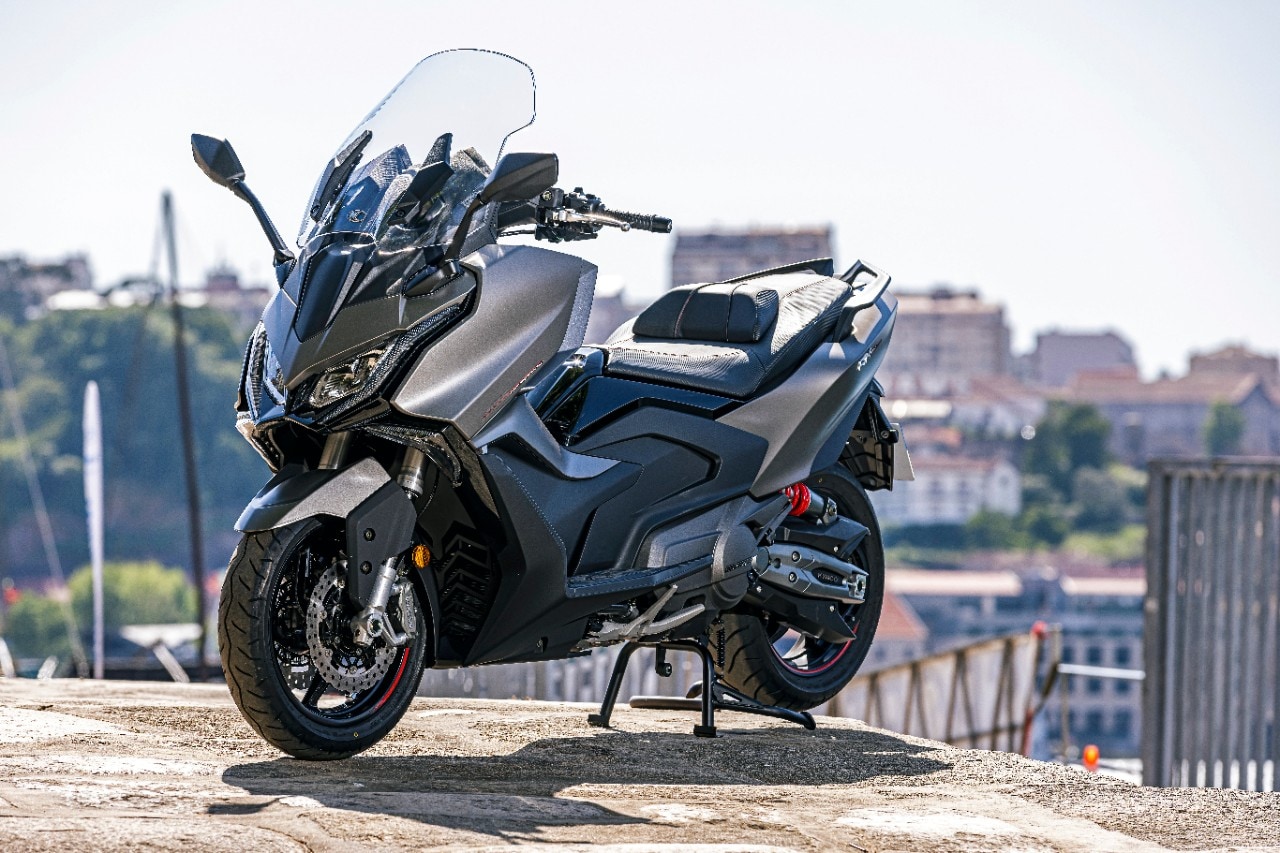 Kymco AK 550 Premium: lo sportivo si fa più turistico