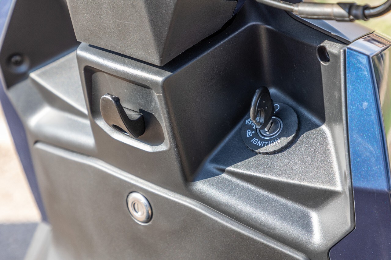 Peugeot Tweet: tutto ciò che serve per la città