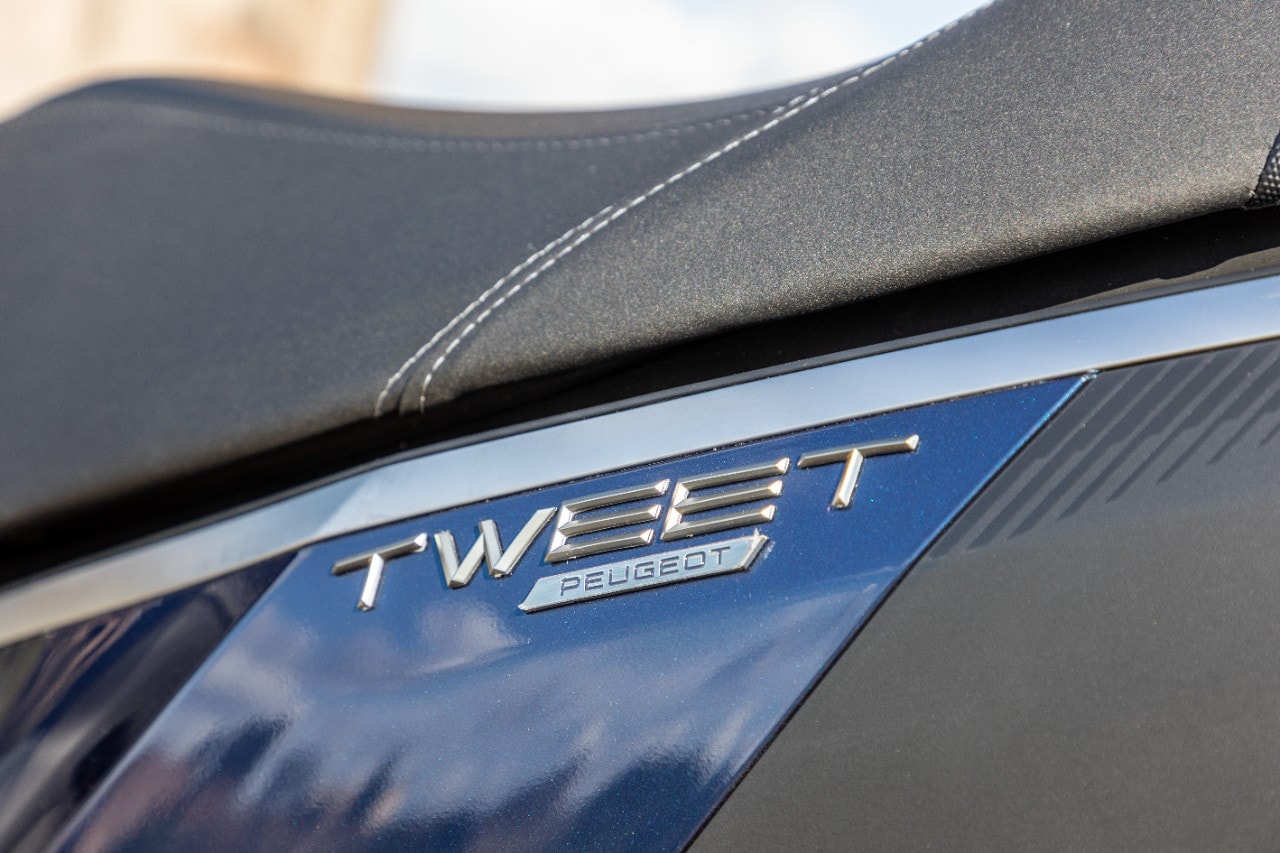 Peugeot Tweet: tutto ciò che serve per la città