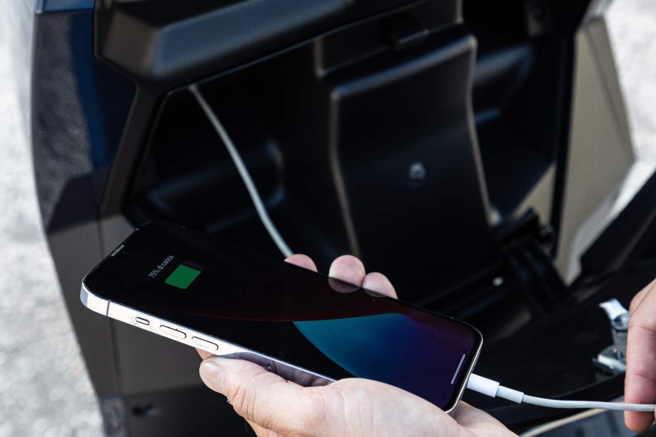 Peugeot Tweet: tutto ciò che serve per la città