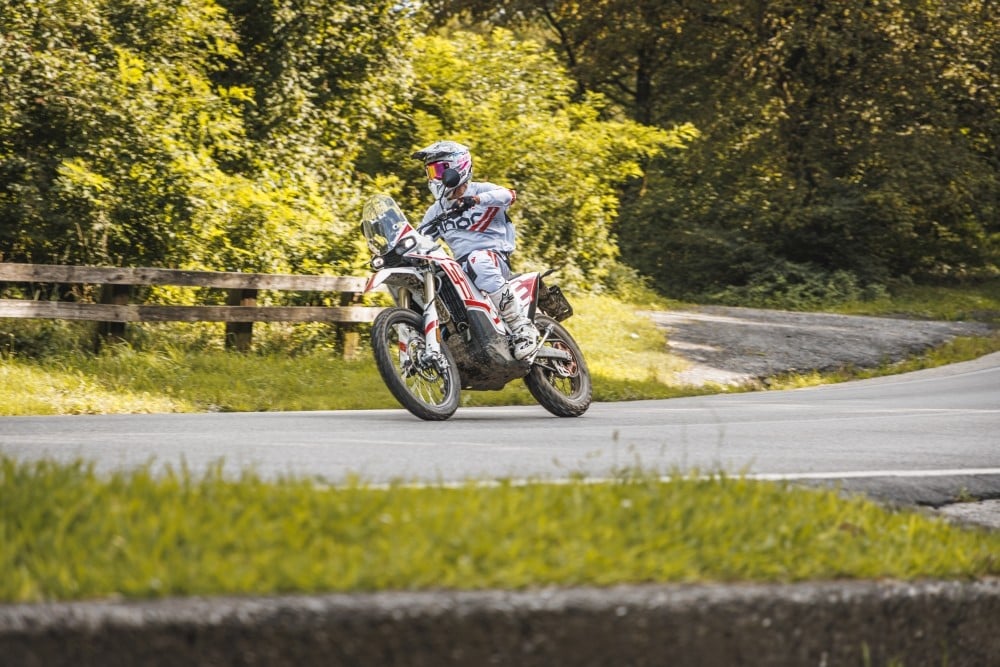 Dual o Pro? Tutta la verità sulla Kove 450 Rally