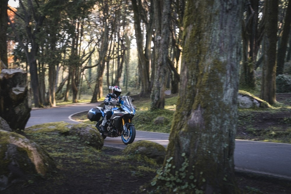 Suzuki GSX-S 1000 GX: una crossover col fuoco dentro