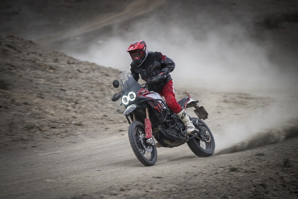 Ducati DesertX Rally: la super dotata +VIDEO+