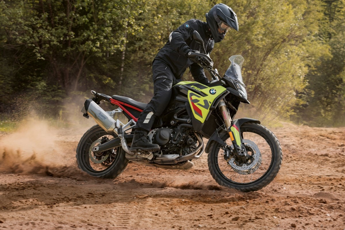 BMW F 900 GS: una macchina perfetta per l'offroad +VIDEO+
