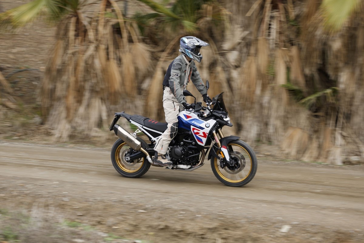 BMW F 900 GS: una macchina perfetta per l'offroad +VIDEO+