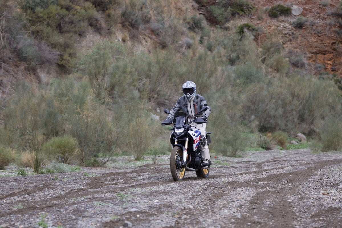 BMW F 900 GS: una macchina perfetta per l'offroad +VIDEO+